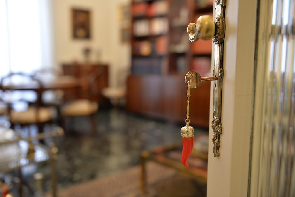 B&B Residenza Via Dei Mille ナポリ エクステリア 写真