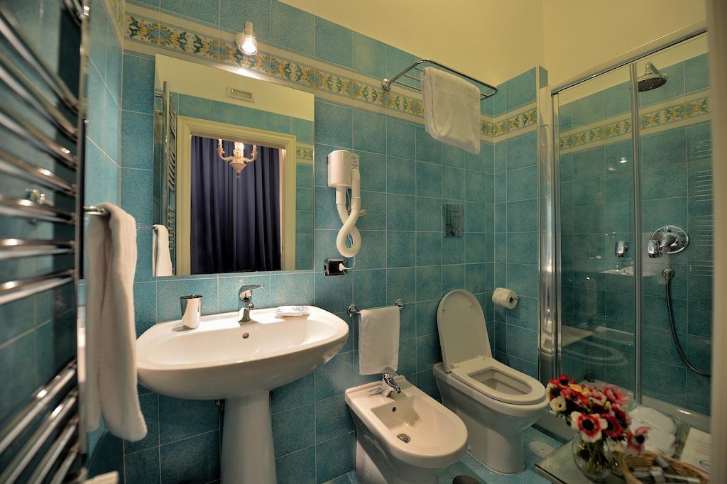 B&B Residenza Via Dei Mille ナポリ 部屋 写真