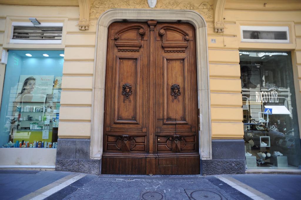B&B Residenza Via Dei Mille ナポリ エクステリア 写真