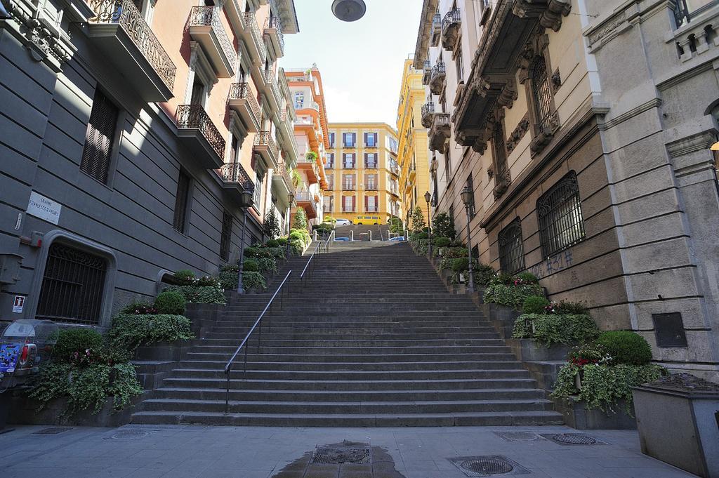 B&B Residenza Via Dei Mille ナポリ エクステリア 写真