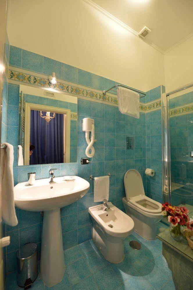 B&B Residenza Via Dei Mille ナポリ エクステリア 写真